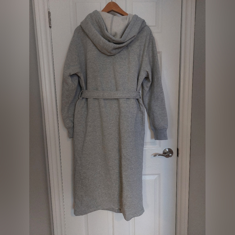 Women's Light Gray Hooded Robe - Picture 2 of 6